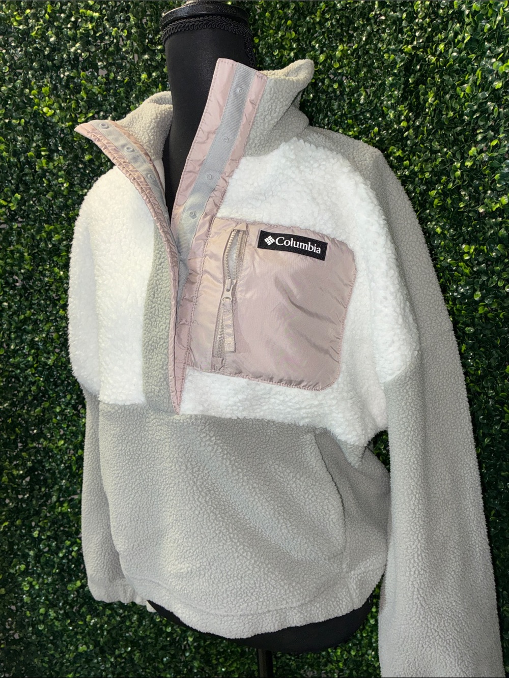 Columbia Women's Sherpa Fleece pullover - Gray, White & Light Pink